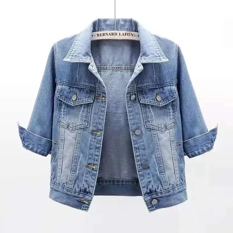 Classic Denim Jacket – Timeless and Versatile for All Seasons