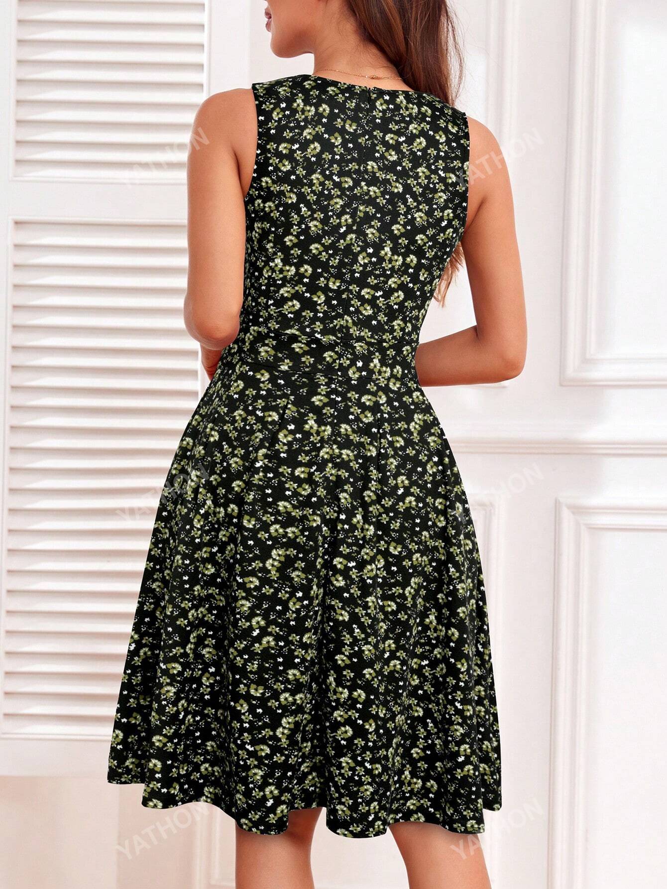 Women's Keyhole Neckline Hidden Pocket Sleeveless Allover Print Dress